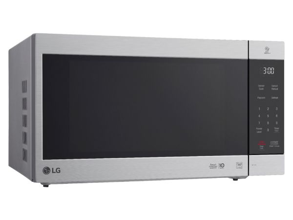 LG NeoChef Countertop Microwave with Smart Inverter